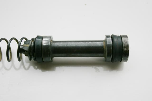 plungercloseupbrk_zpsfdb27494.jpg