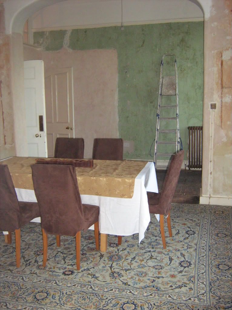 Diningroomwallsstripped.jpg