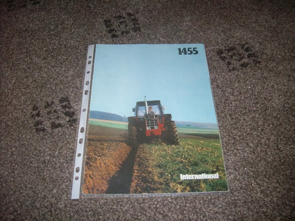 tractorbrochures013.jpg