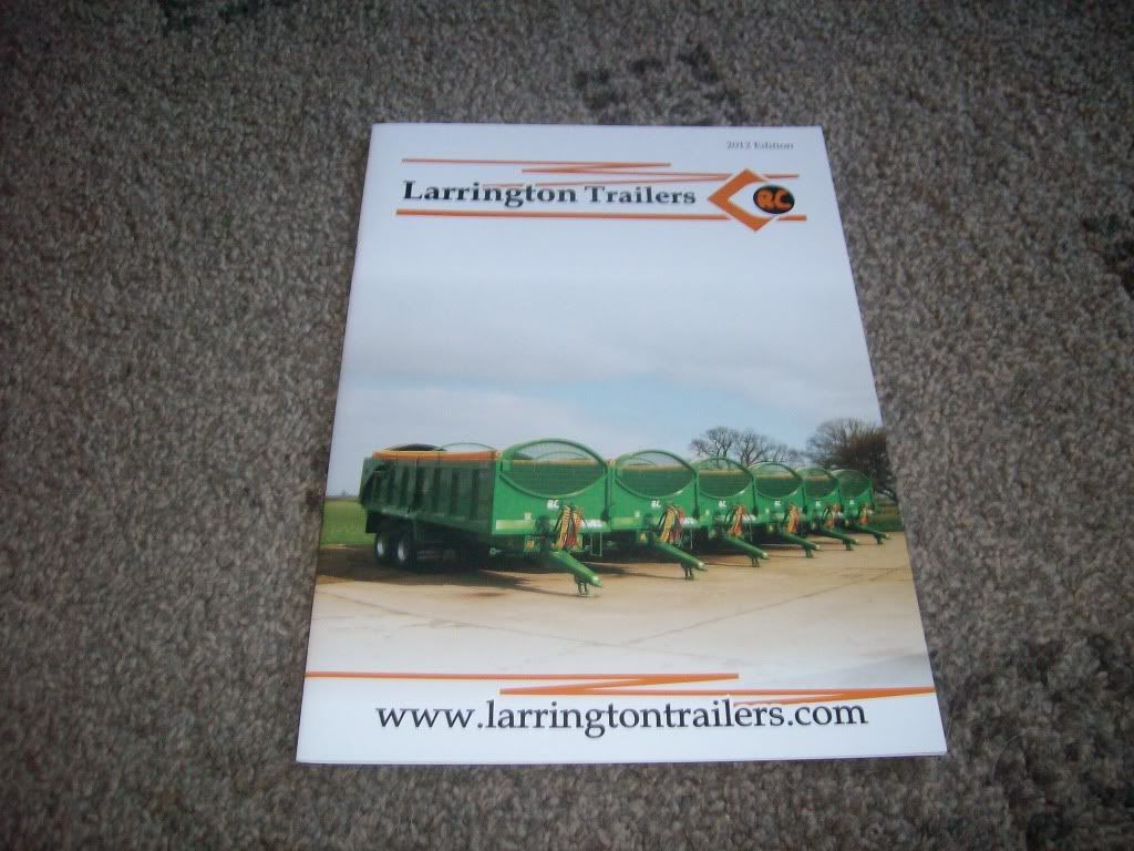 tractorbrochures017.jpg